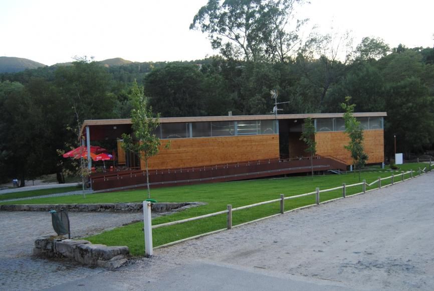 ABERTURA DO CONCURSO DE CONCESSÃO DO DIREITO DE UTILIZAÇÃO DE UM EDIFÍCIO DESTINADO AO  FUNCIONAMENTO DE UM ESTABELECIMENTO DE BEBIDAS